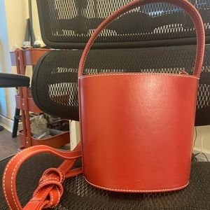 staud bucket bag-Red